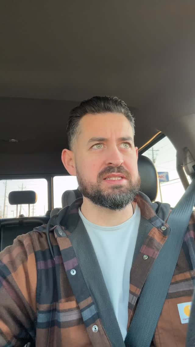 Instagram post from cuttothechase_barber. This post is in position 0.