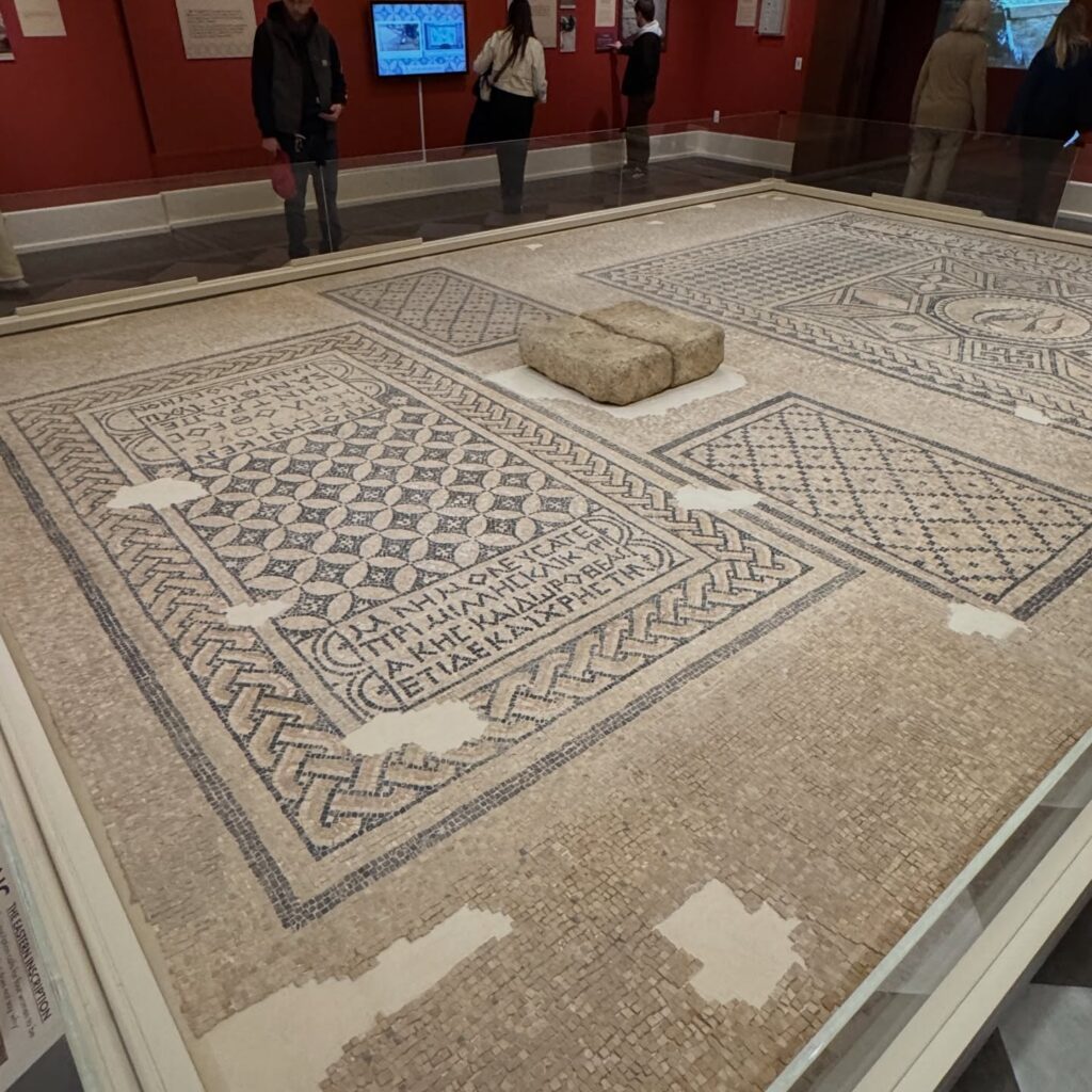 Instagram post from cuttothechase_barber. This post is in position 9.