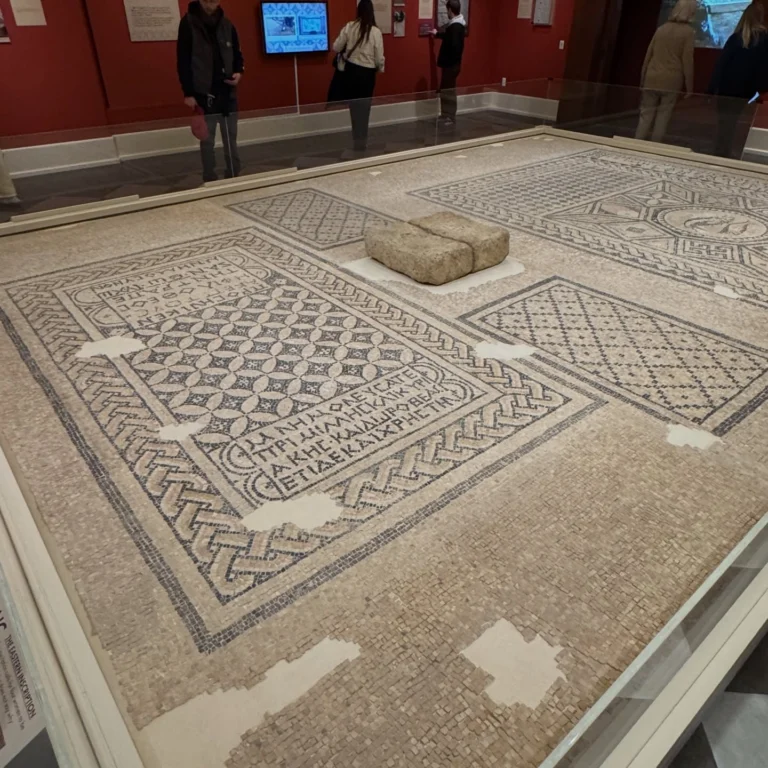 Instagram post from cuttothechase_barber. This post is in position 9.